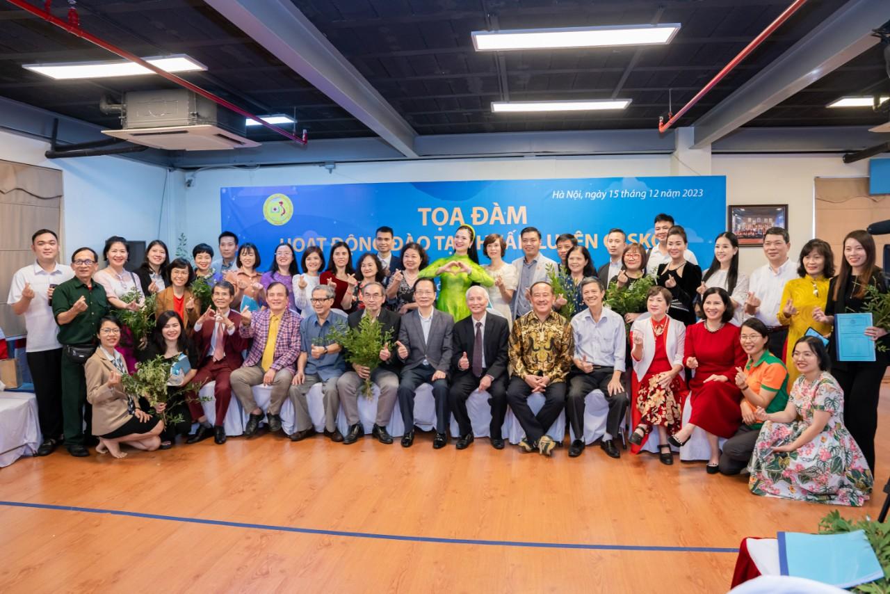 VIỆN IEP THAM DỰ TOẠ ĐÀM "HOẠT ĐỘNG ĐÀO TẠO HUẤN LUYỆN CHĂM SÓC SỨC KHOẺ CỘNG ĐỒNG"