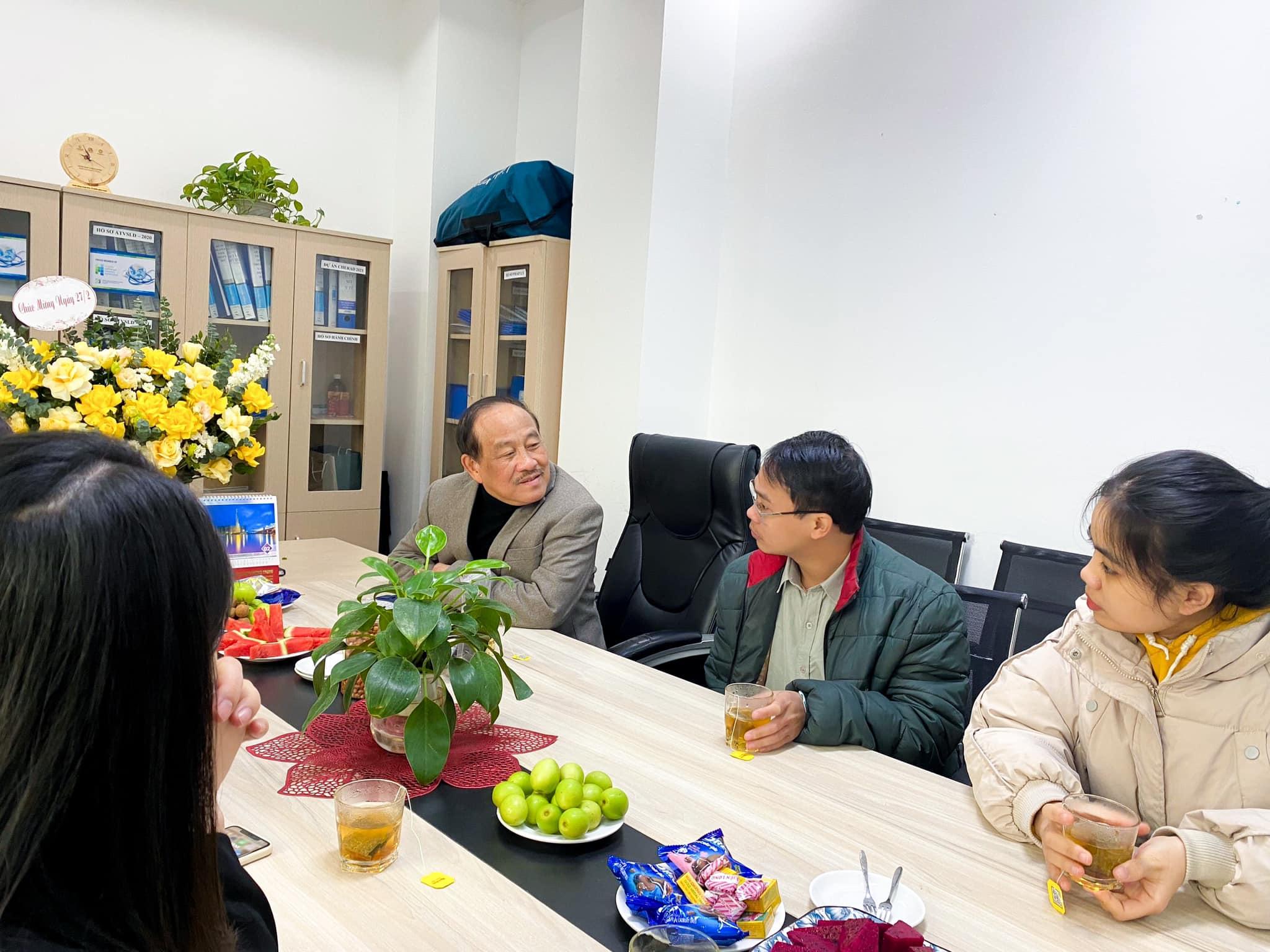 24227 Thầy thuốc Việt Nam 4