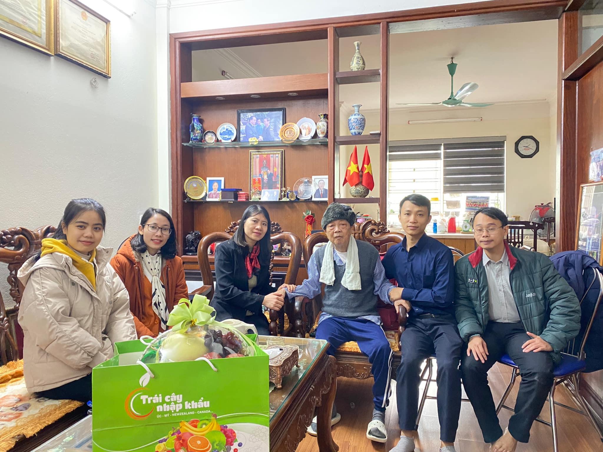 24227 Thầy thuốc Việt Nam